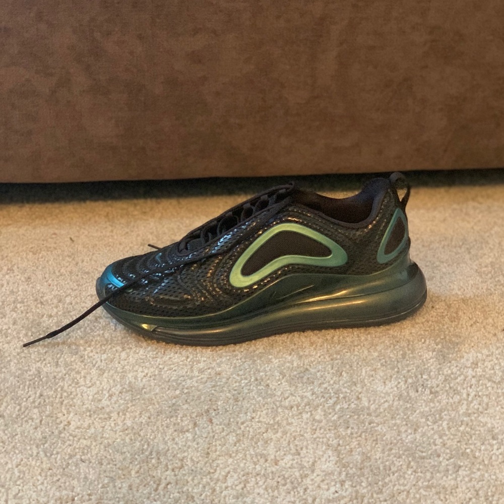 Nike Air Max 270